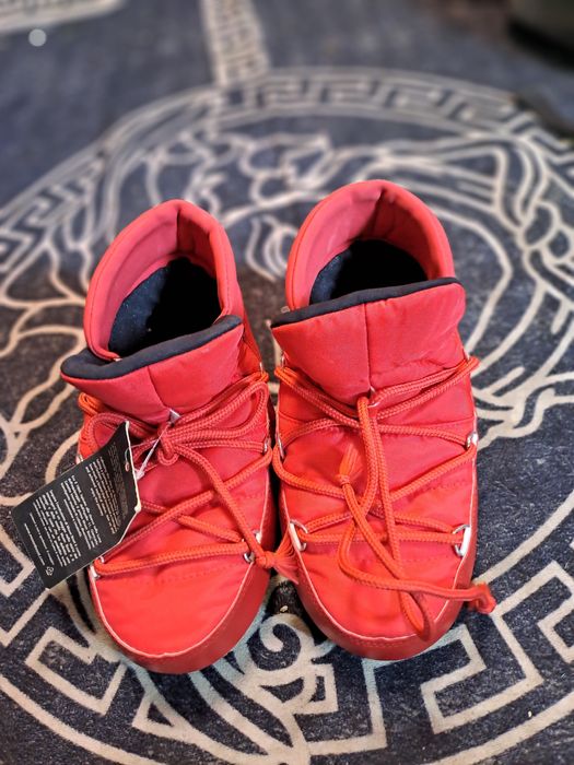 Cizmulițe iarna noi  Moon Boot 350ron