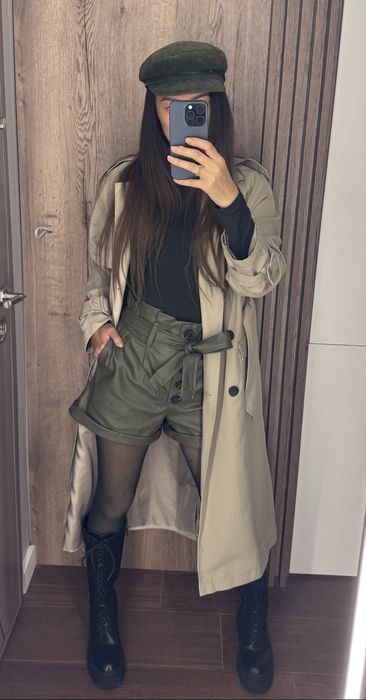 Къси кожени панталони