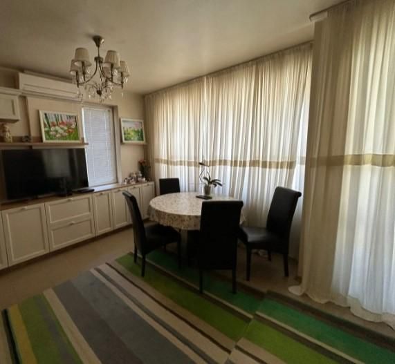 Дава се под наем Тристаен апартамент в София, Стрелбище - 100 кв.м за 790 € - Снимка #2