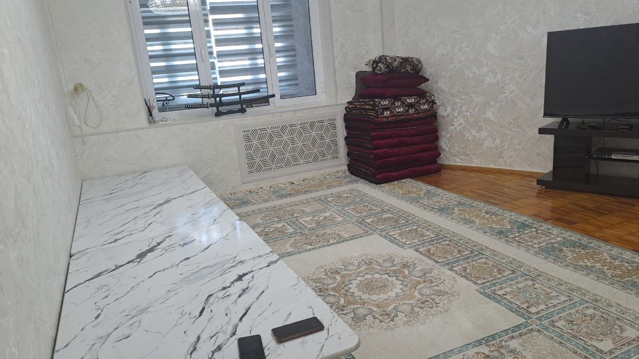Продается своя квартира на Ахмад югнаки