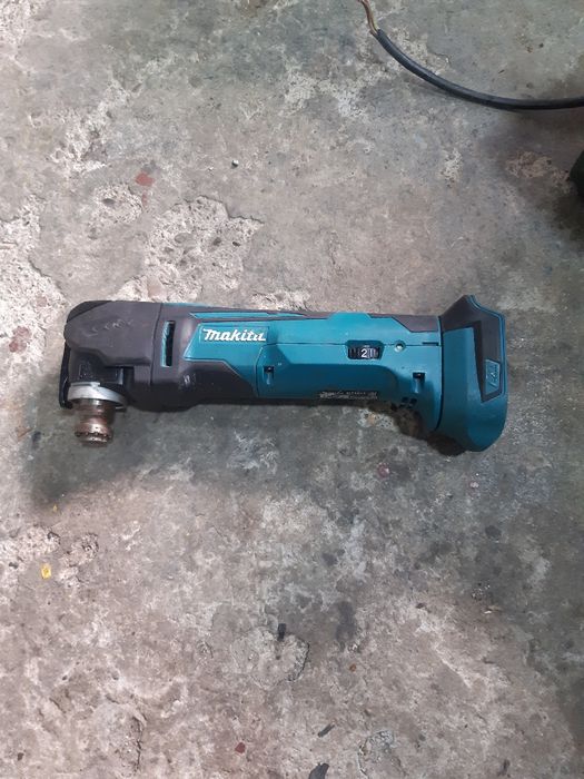Multikater multifunctional Makita DTM 51