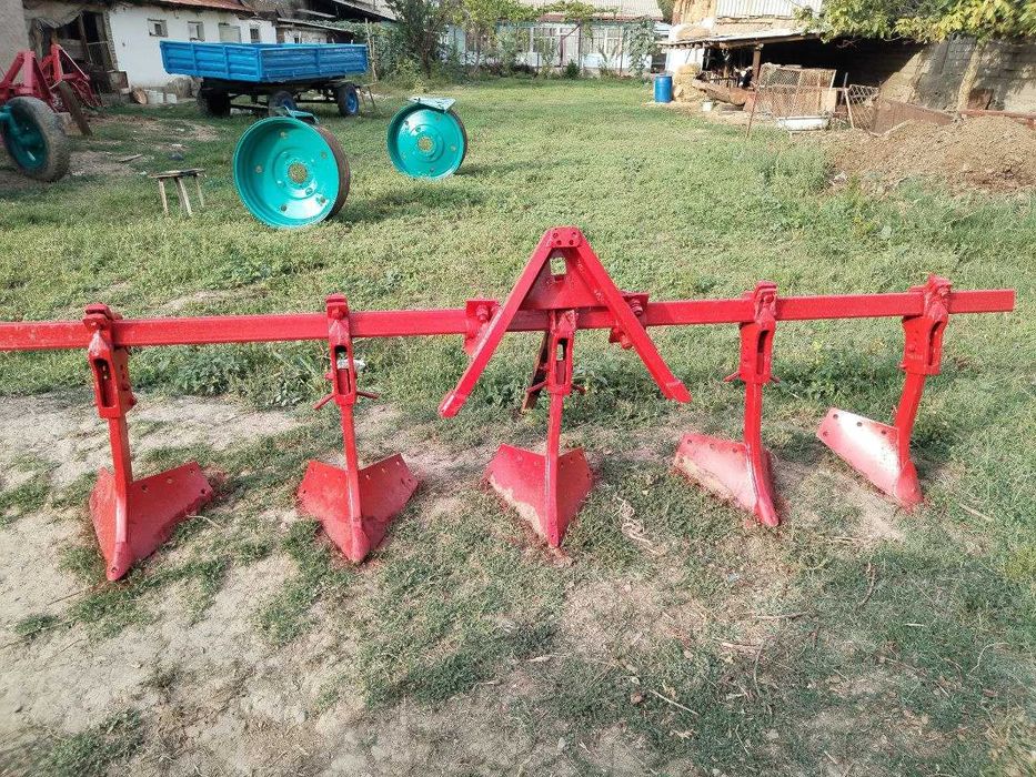 Traktor sotiladi!