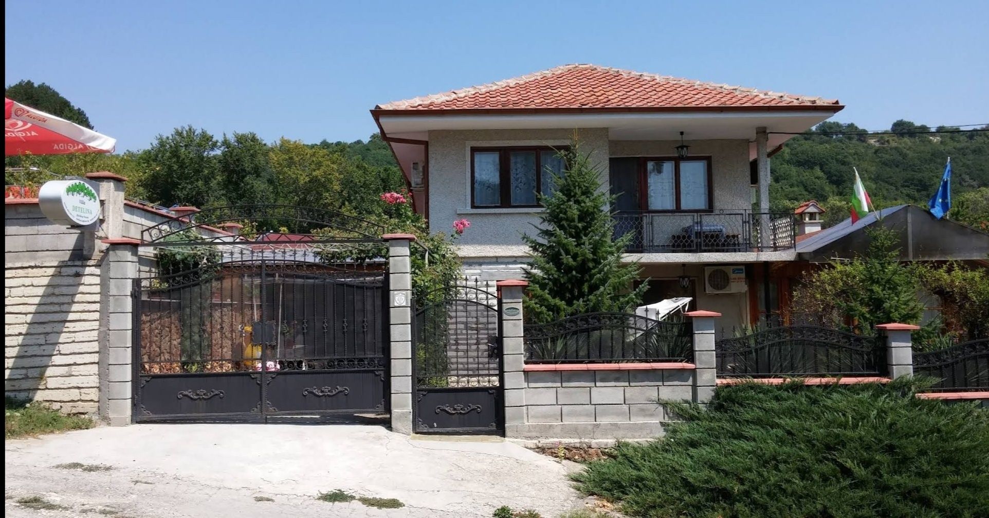 Самостоятелна вила под наем до Двореца гр. Балчик