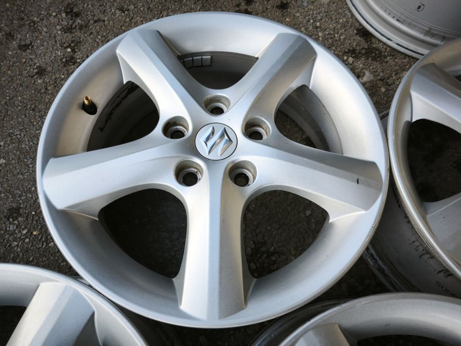 16" оригинални алуминиеви джанти за Suzuki.