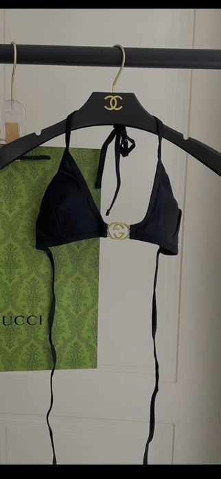 Costum de baie Gucci, model 2026