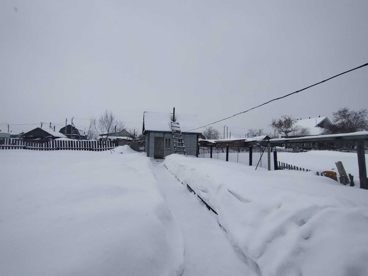 Добротный дом с центральным водоснабжением.