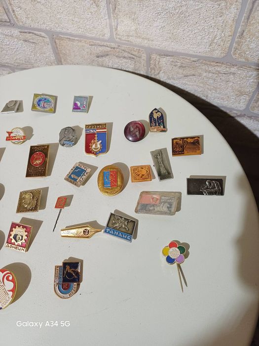 Стари значки значки