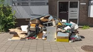 Debarasare apartamente golire subsol