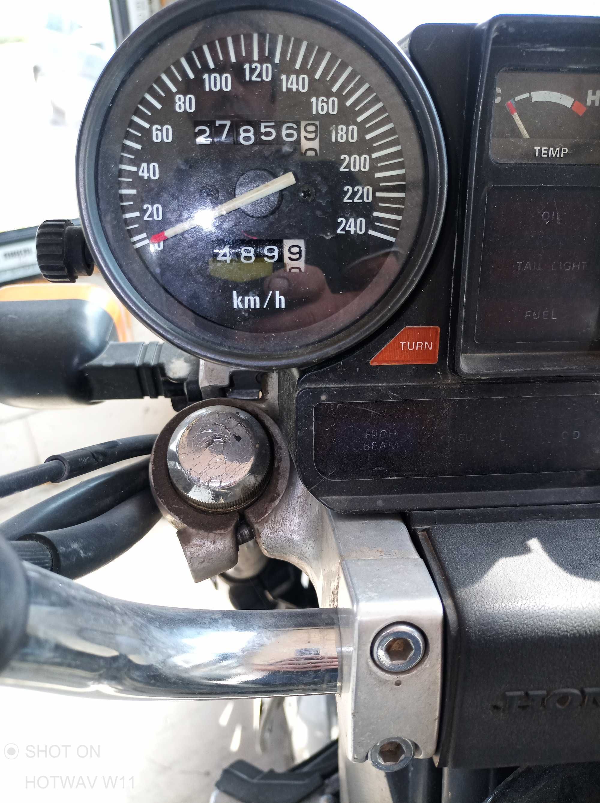 Motocicleta Honda magna 750