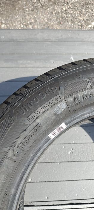 1 Buc. Good Year 215/60/16 Ultra Grip Performance +