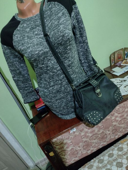 Bluze, cardigane vara, pantaloni, pulovere, geanta