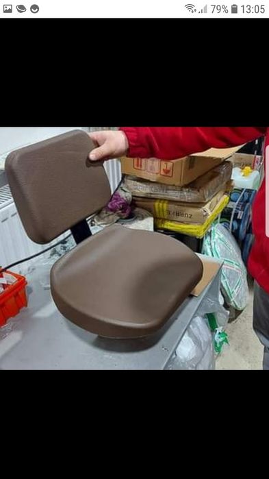 Scaun pasager tractor john deere original preț 910 lei cu tva se poat