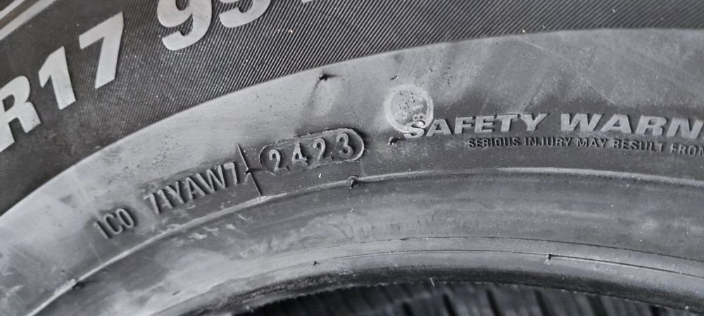 215/65/17 KUMHO WinterCraft WP52