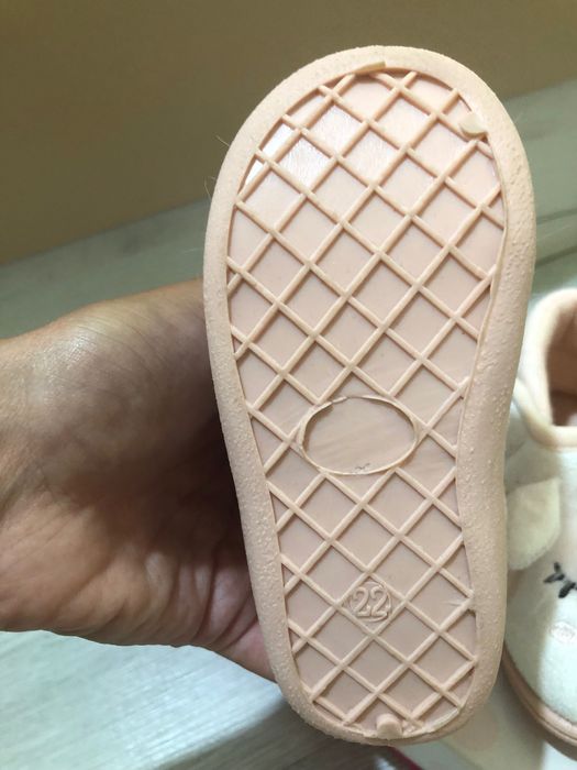 Детски пантофки за момиче