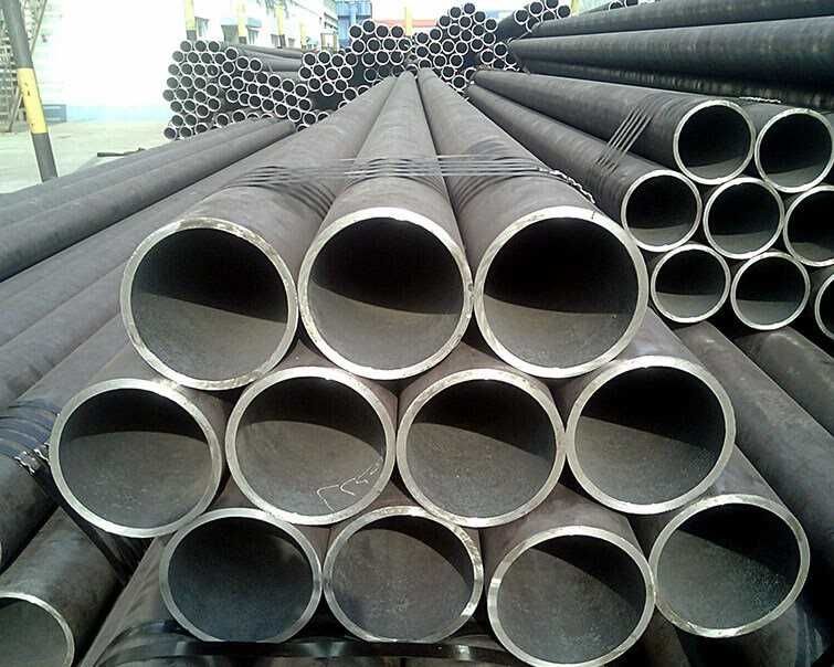 Бесшовные стальные трубы в наличии ОПТОМ