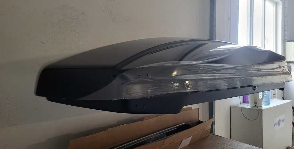 Cutie portbagaj Junior Strike 440 gri lucios sau negru lucios