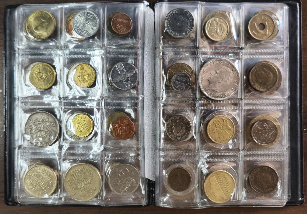Колекция от 120бр монети
