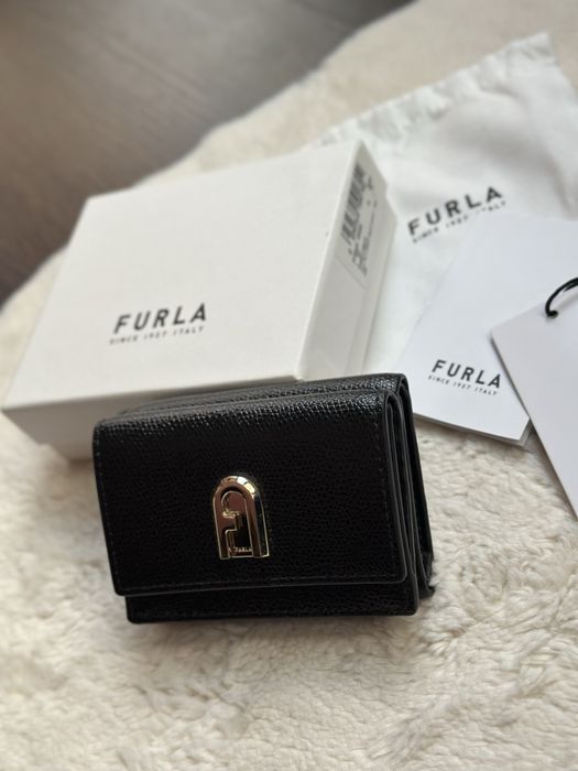 FURLA кожено портмоне с кутия