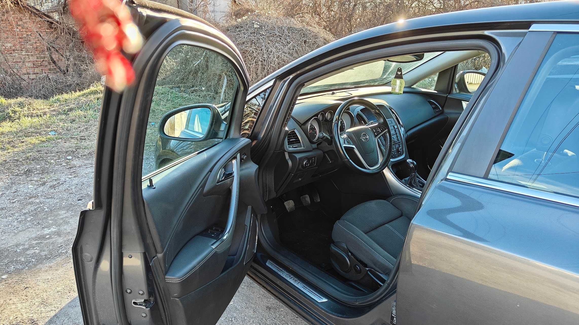 Opel Astra J, 1.4T 140кс, NAVI