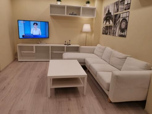 Дава се под наем Многостаен апартамент в София, Младост 4 - 210 кв.м за 980 € - Снимка #1