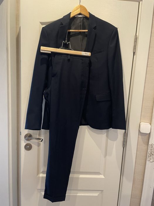 Мъжки костюм Zara