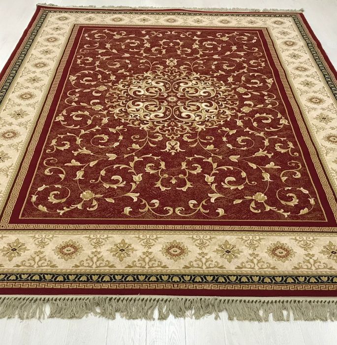 Ковер из натуральной шерсти.Кілем табиғи жүннен.