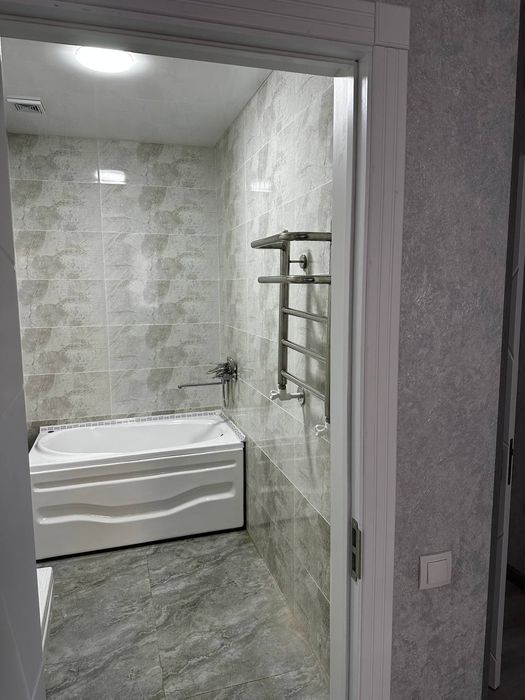 Продам квартиру 92кв на Олмос