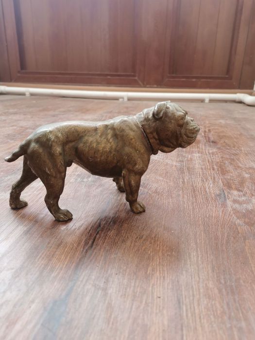 Всем доброго  продаётся сувенир собака бульдог сделана в ручную