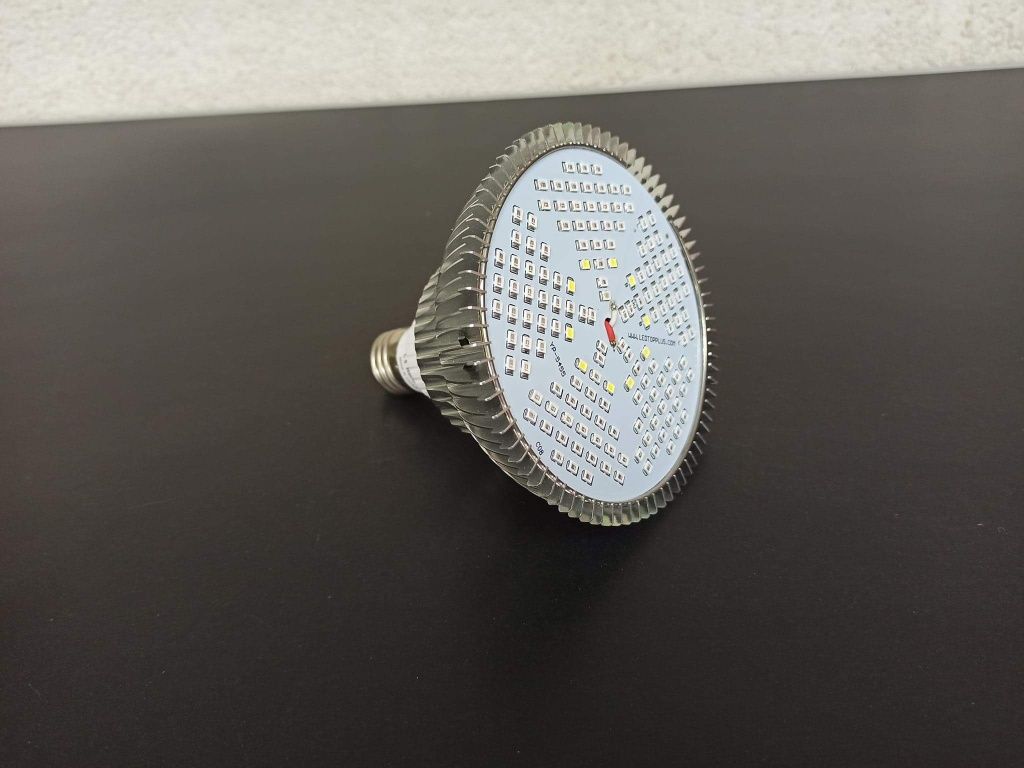 Lampa bec 150 led cresterea plantelor  spectru alimentatie copil hrana