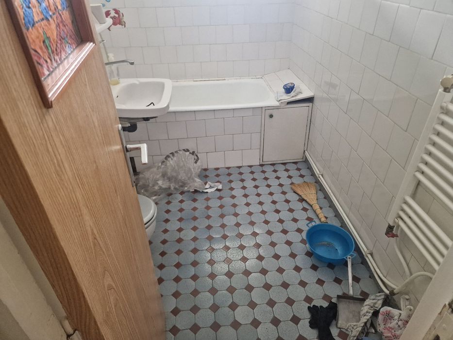 Ap 3 cam, decomandat, 80mp, etaj 3, bloc nou, centrală, boxă, Aleea Au