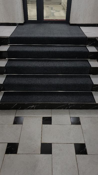 Gilam averlok qilish kesish