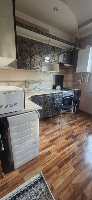 Без маклер 2-комнатная квартира у метро Ойбек