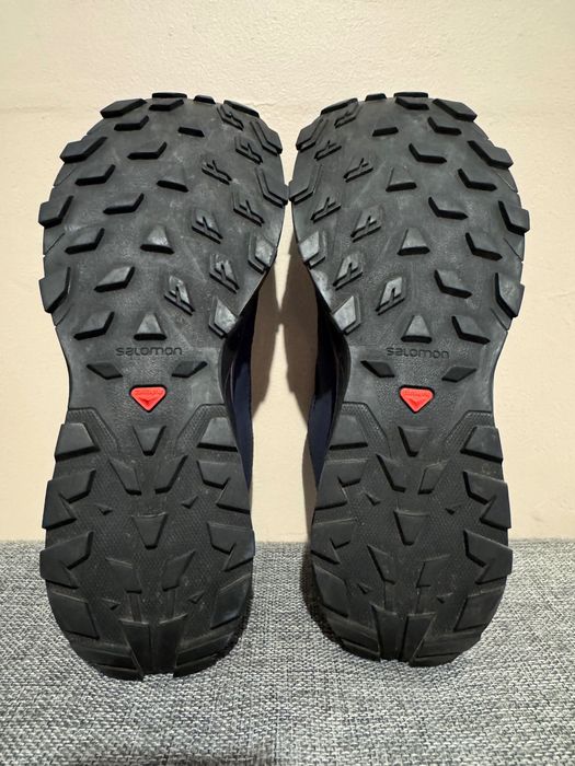 Salomon  WOMEN'S OUTLINE Gore Tex.