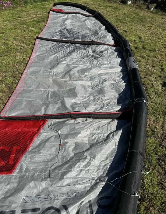 Кайт Naish Pivot 2024 LE 12m + бар Torque 2 - Като нови!