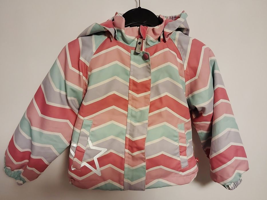 Jacheta cu gluga detașabilă