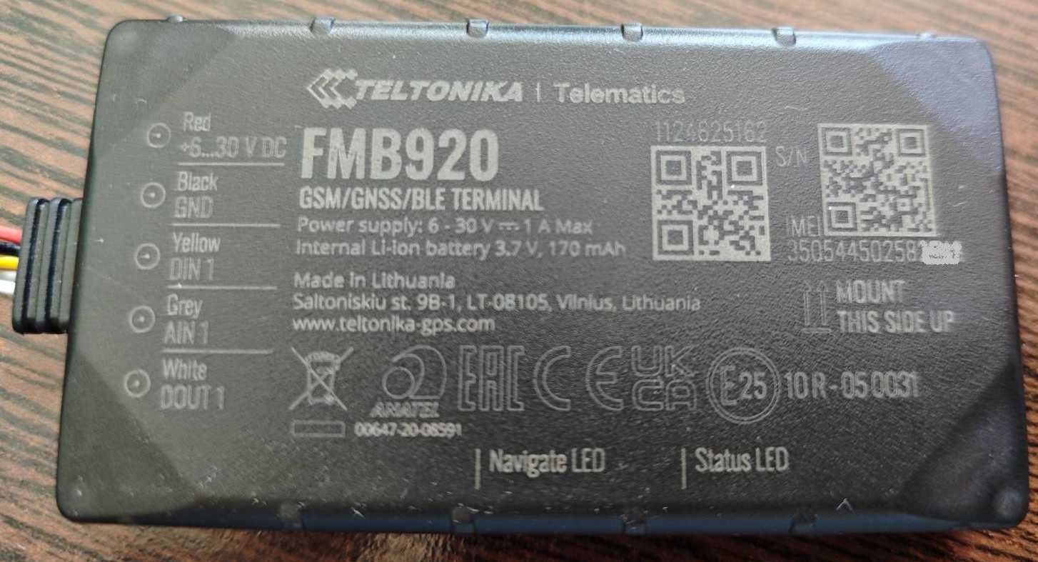 GPS тракер Teltonika FMB920