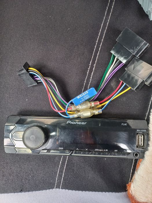 продам  магнитолу