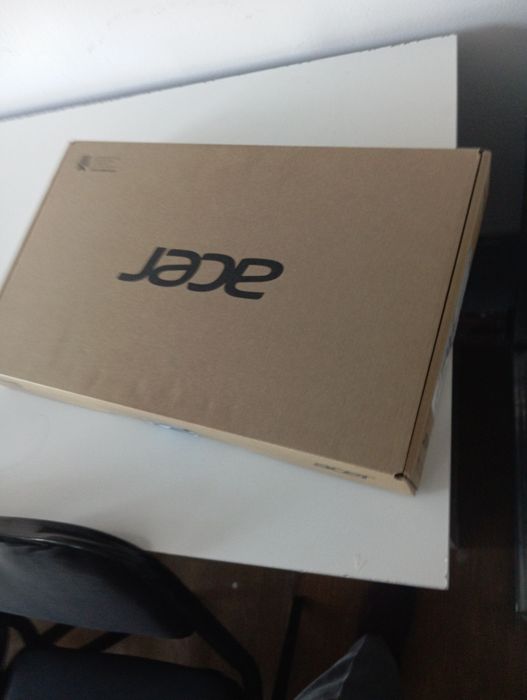Noutbuk Acer aspri