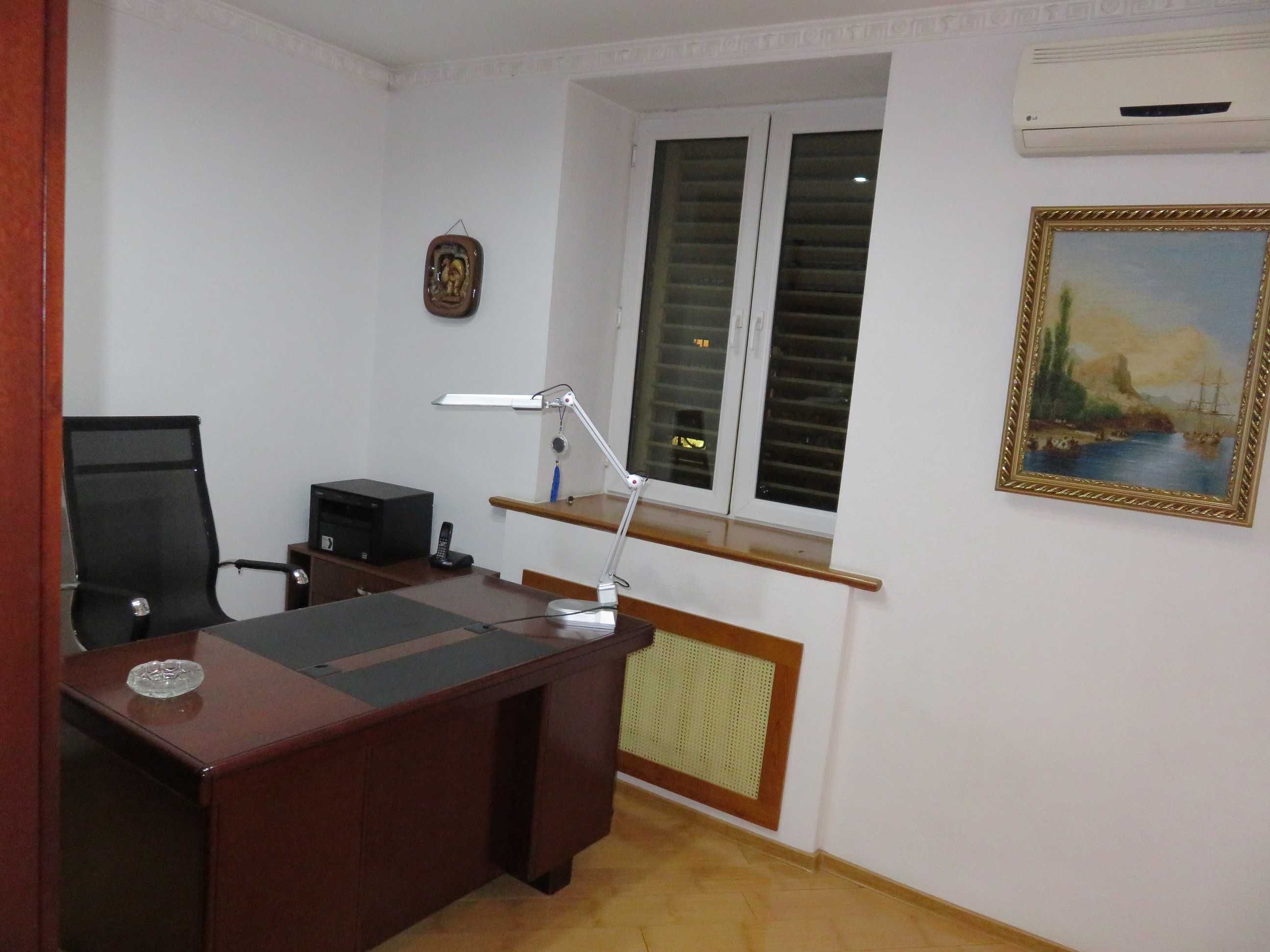 Rent 3-room apartment Oybek metro, Grand Mir hotel (former Russia)