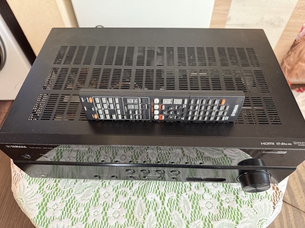 Yamaha RX-V373  resiver