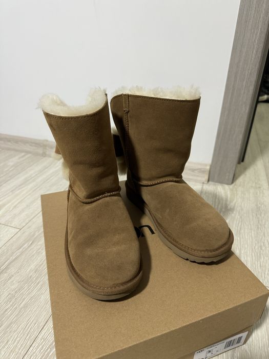 UGG dama model deosebit
