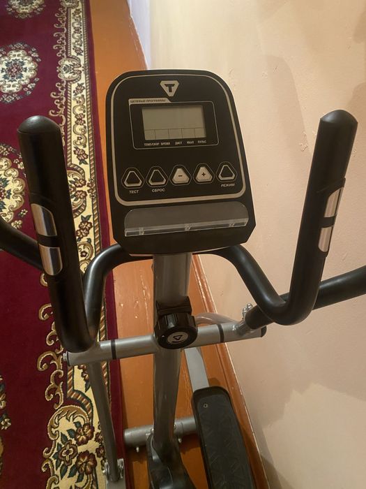 Эллиптический тренажёр. Домашний тренажер. Тренажер для дома