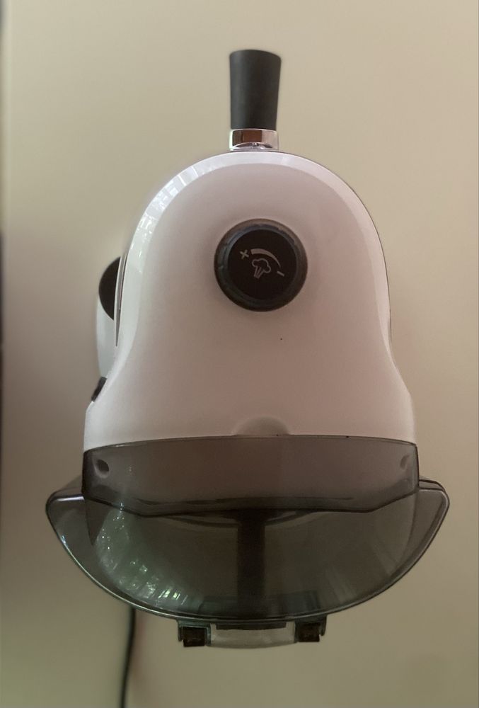 Espressor manual DeLonghi cu sistem Cappuccino