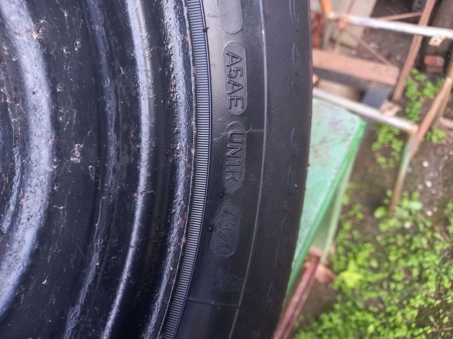 Vând roti iarna195/65 r15