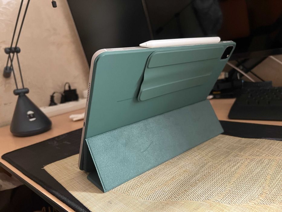 Husa magnetica iPad Pro M1/M2 (2021/2022)