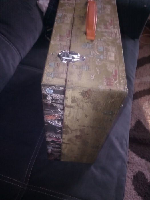 Vând serviciu porțelan chinezesc anii '70