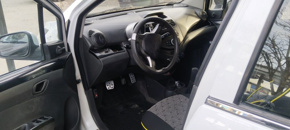 Spark 2010 probeg 258.000 .gaz,benzin
