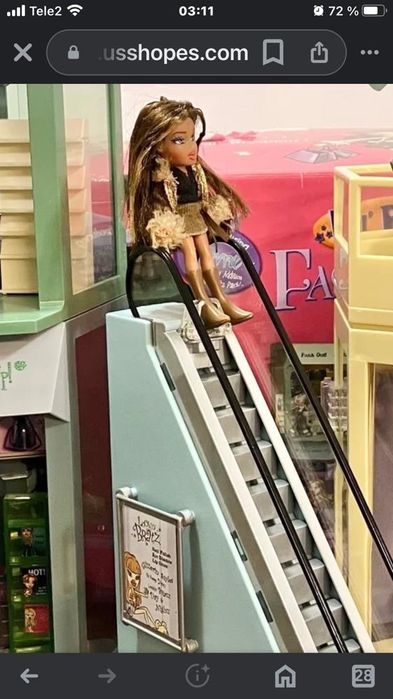 Маленькие Bratz. Торговый центр.