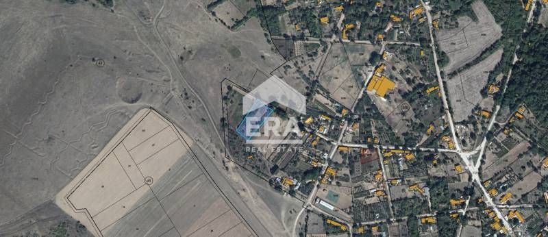 ЕКСКЛУЗИВНО! ЕРА Дръстър Ви представя за продажба поземлен имот в село