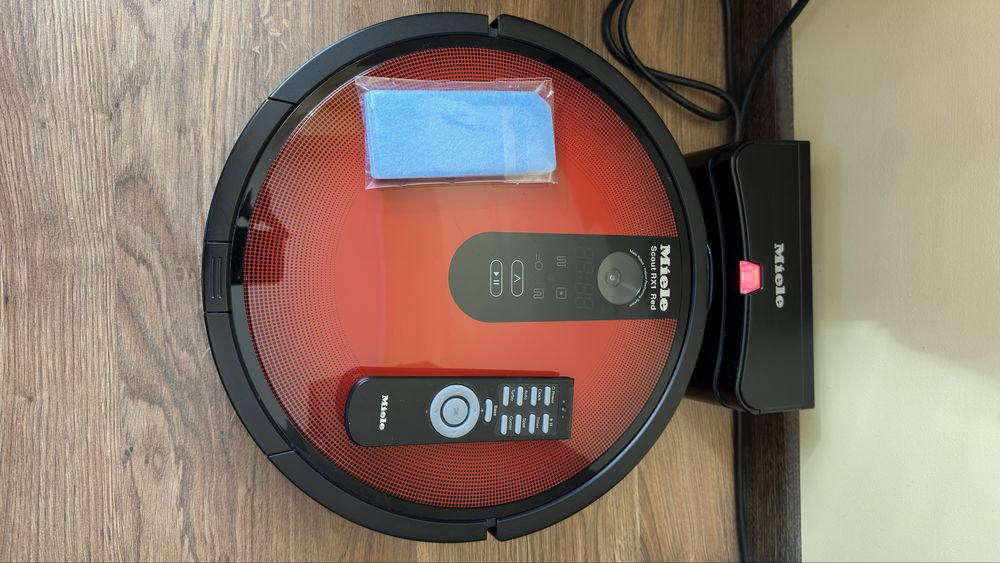 Прахосмукачка робот Miele Scout RX1 Red